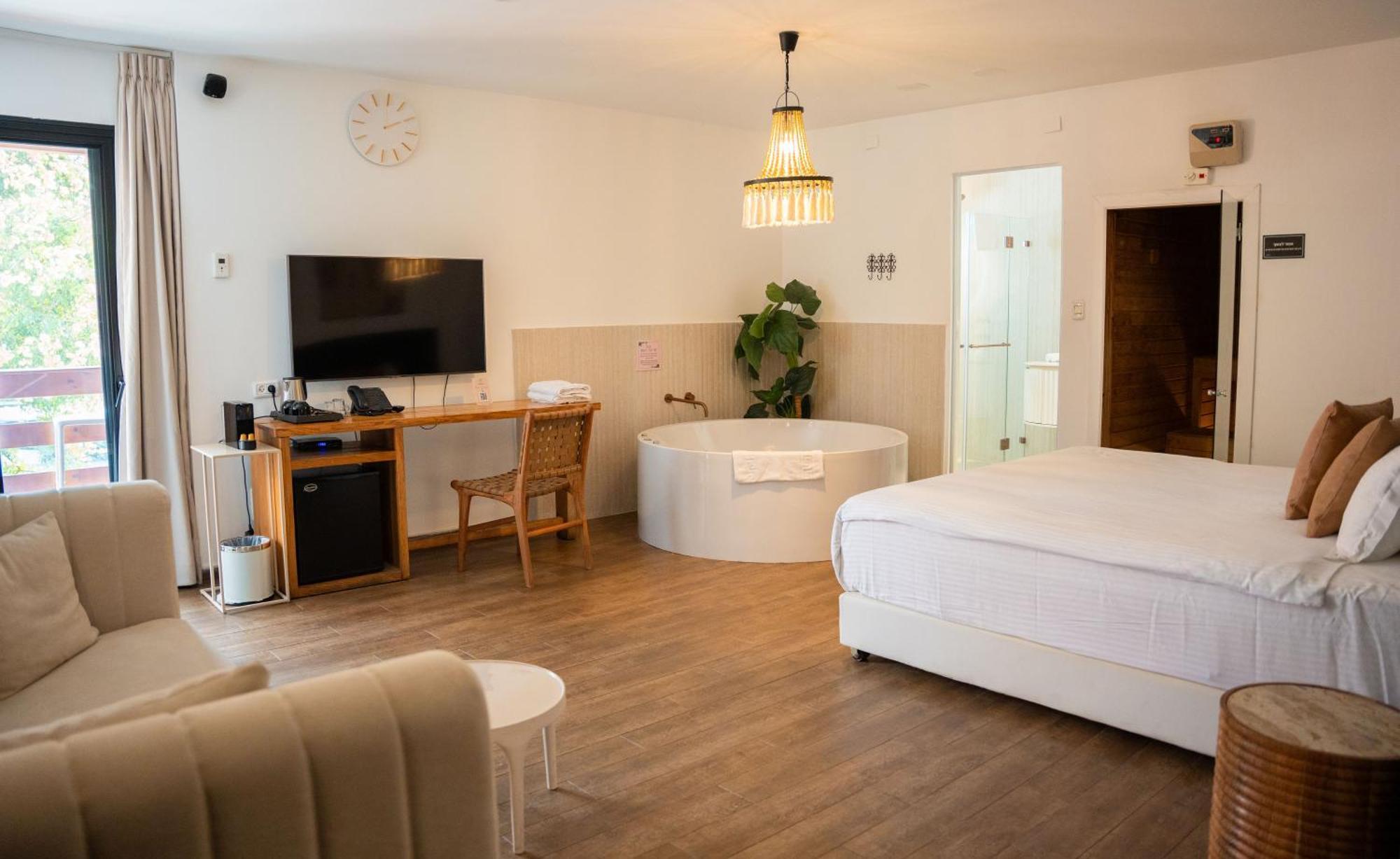 Estate Spa Boutique Hotel - Adults Only Rehovot Bagian luar foto